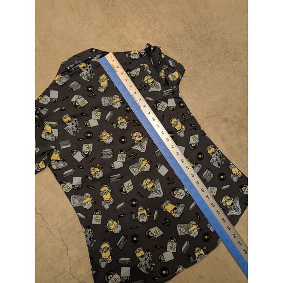 NWT RSVLTS Minions Women's S Button Up Shirt Gray AOP Illumination - Picture 7 of 7